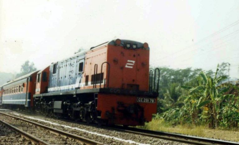 Daftar Waktu KA Tirtonadi, 2001