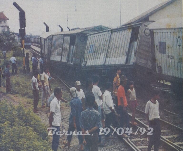 Anjlokan KA Barang di Solo Balapan, 1992